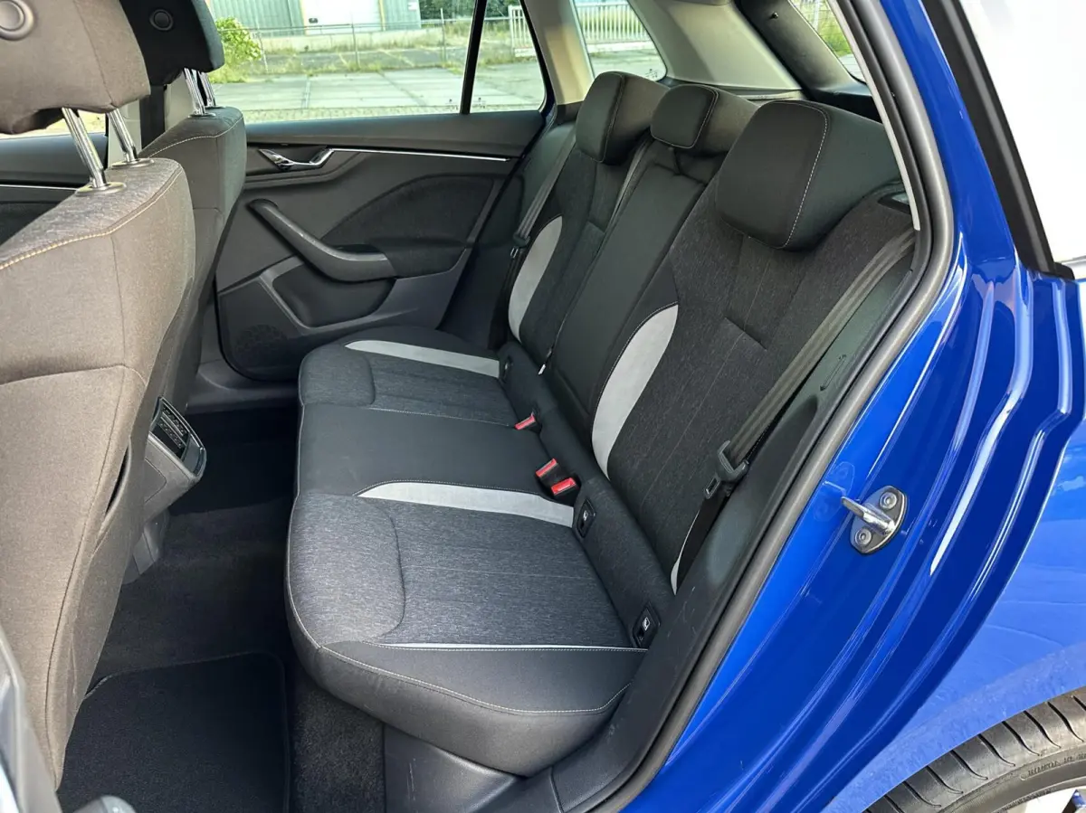 1.0 TSI Business Edition 4 nieuwe banden!