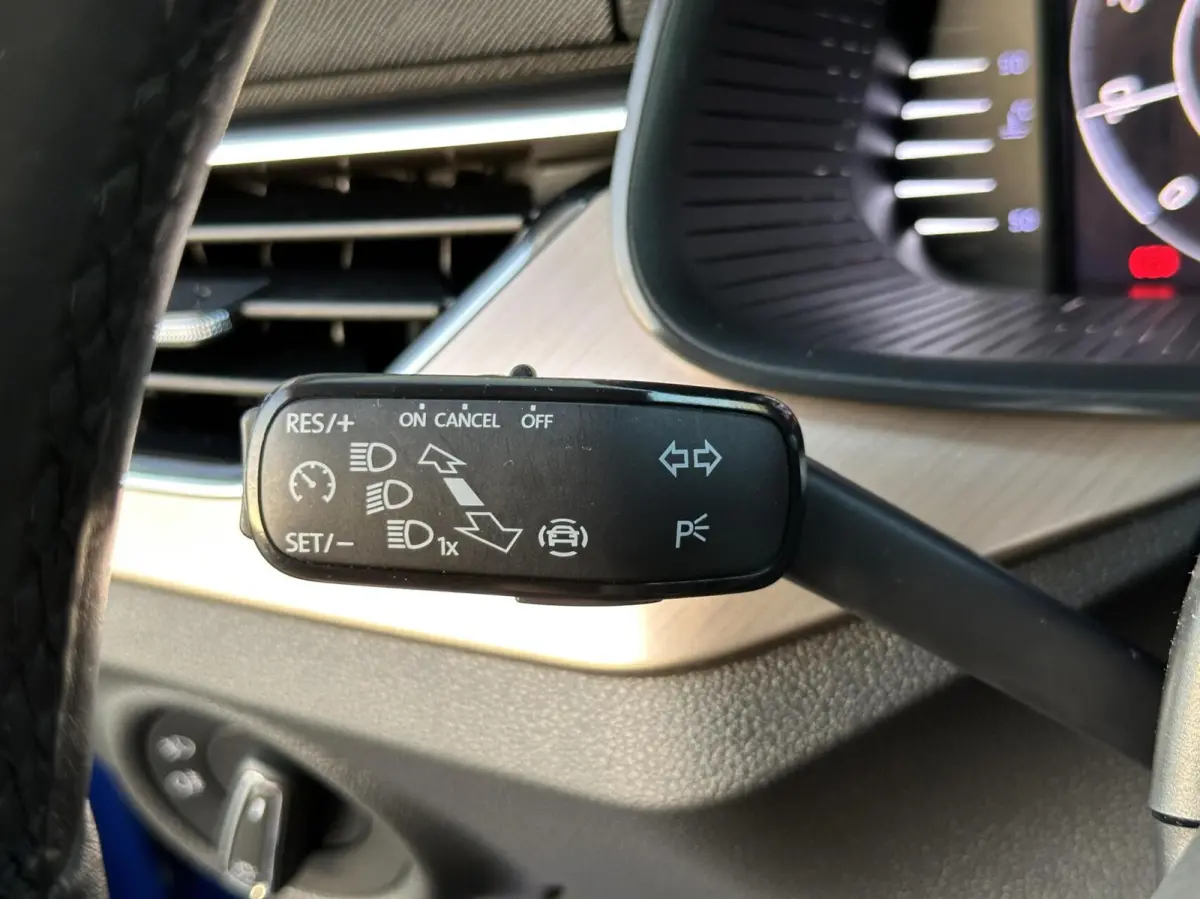 1.0 TSI Business Edition 4 nieuwe banden!