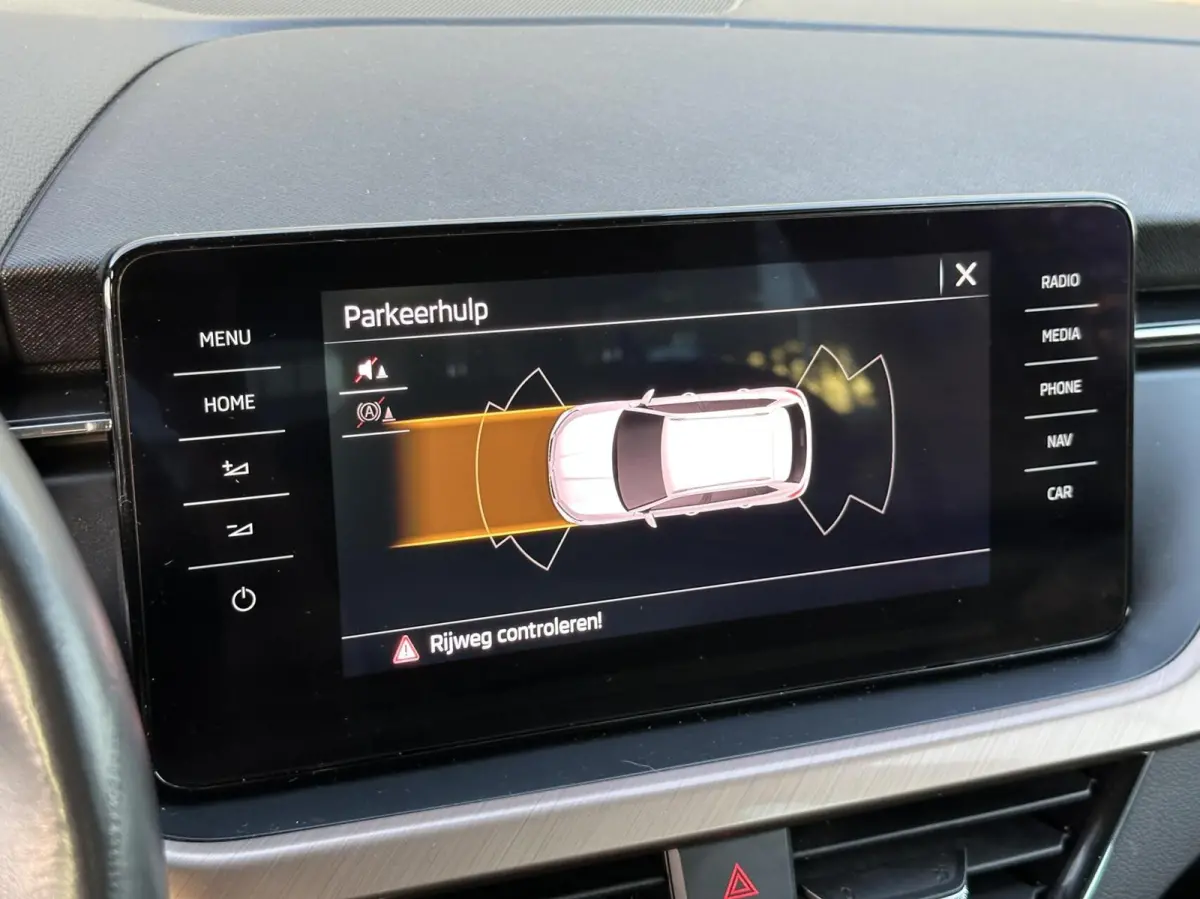 1.0 TSI Business Edition 4 nieuwe banden!