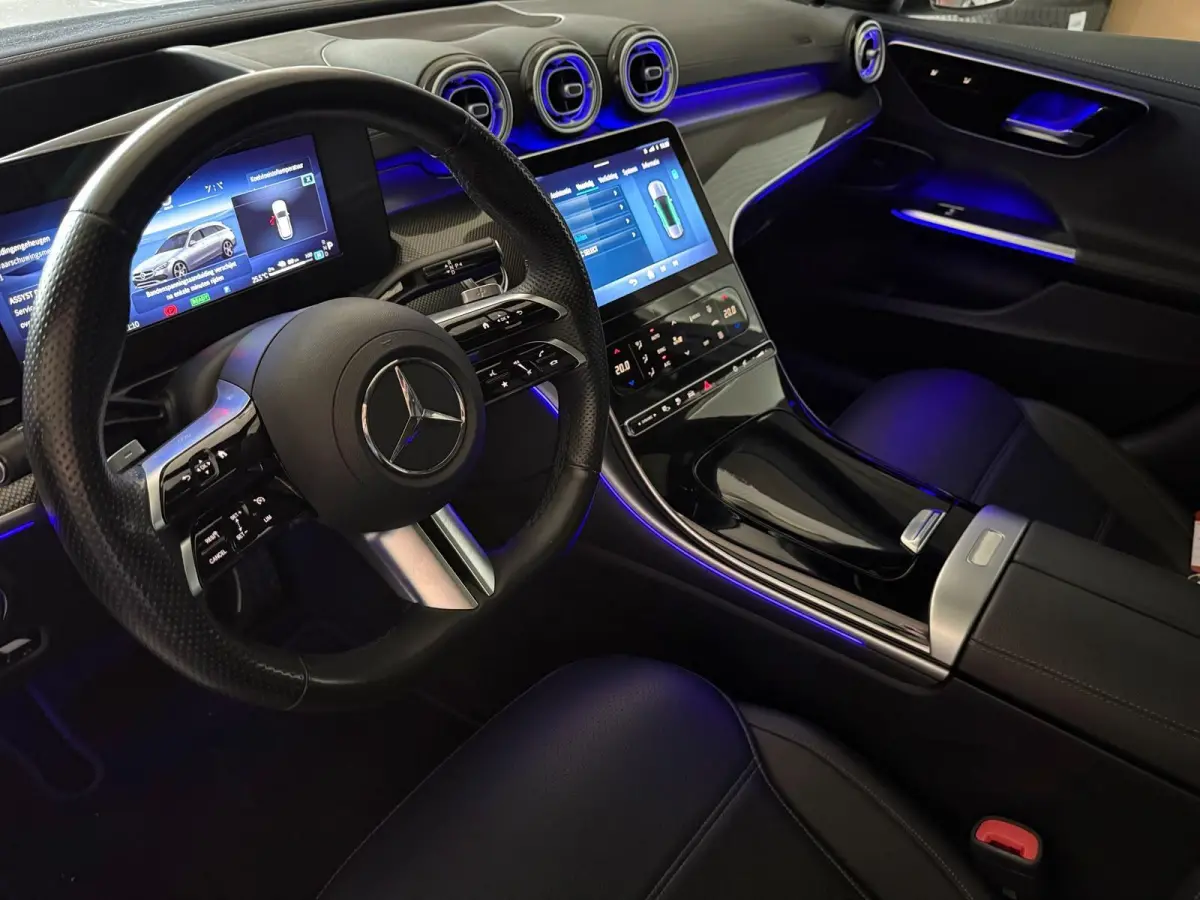 300 e AMG Line 313PK | Pano | Luchtvering | Air-Balance | MBUX | Burmester | Night Pakket | Ambient+ | Laser Led | Massage | Stoelventilatie & Verwarming | Stuurwielverwarming | Head-Up | Tr