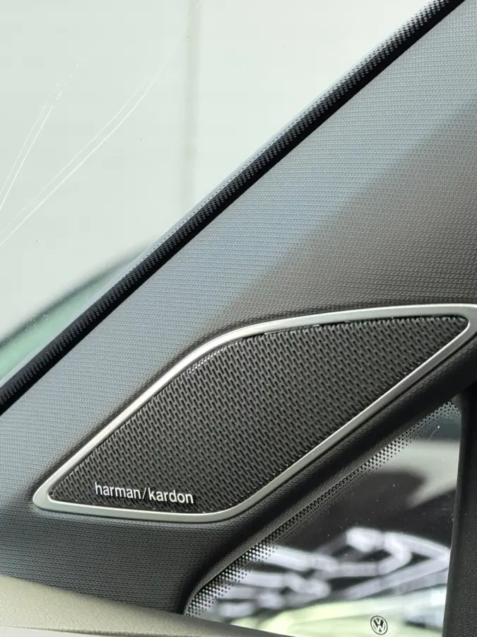 1.5 eTSI 3x R-Line CarPlay Panorama Camera