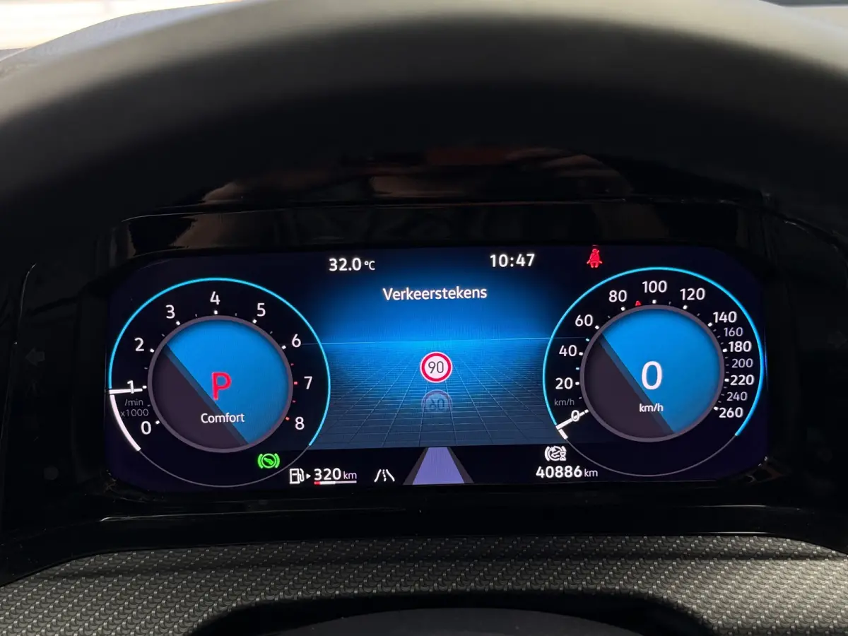 1.5 eTSI 3x R-Line CarPlay Panorama Camera