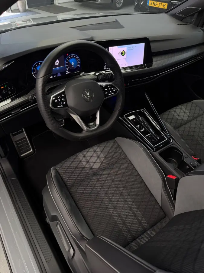 1.5 eTSI 3x R-Line CarPlay Panorama Camera