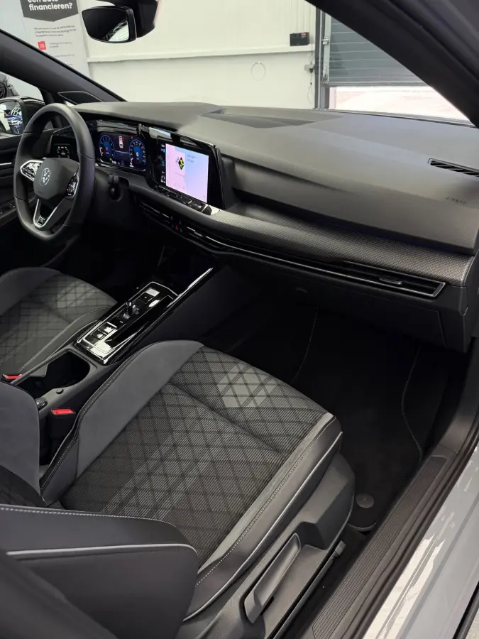 1.5 eTSI 3x R-Line CarPlay Panorama Camera