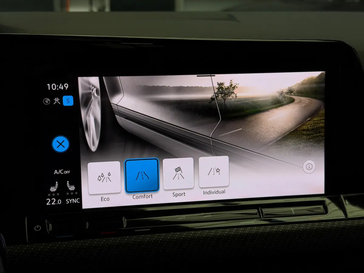 1.5 eTSI 3x R-Line CarPlay Panorama Camera