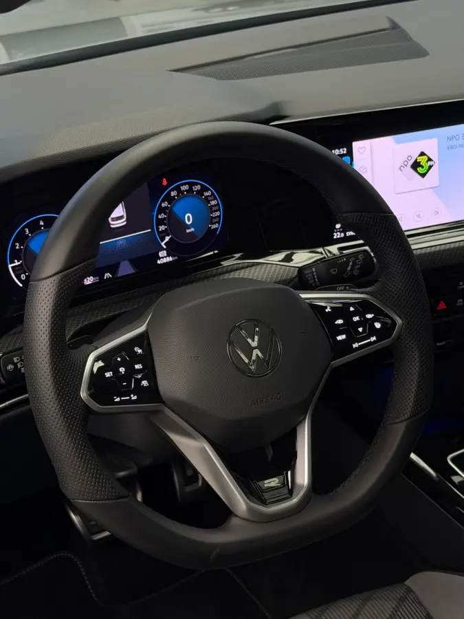 1.5 eTSI 3x R-Line CarPlay Panorama Camera