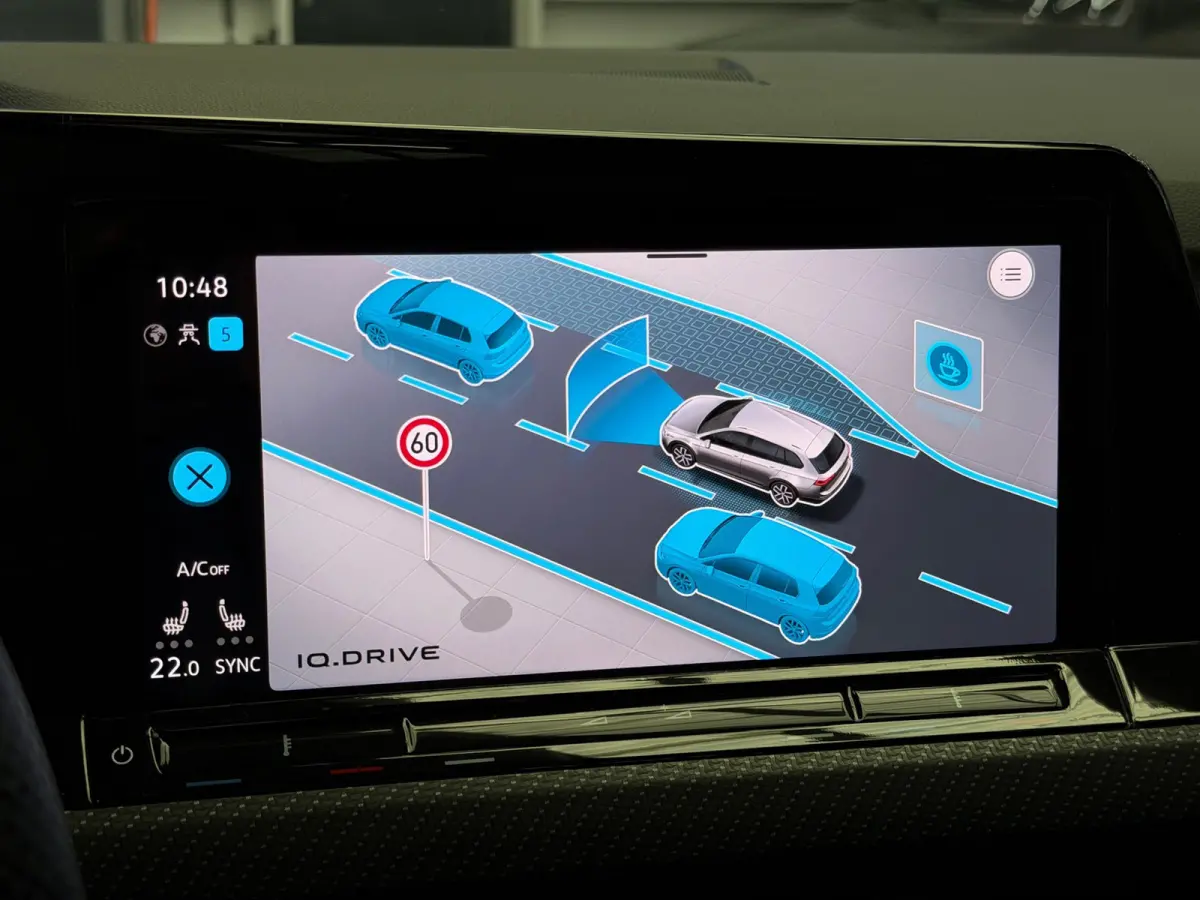 1.5 eTSI 3x R-Line CarPlay Panorama Camera