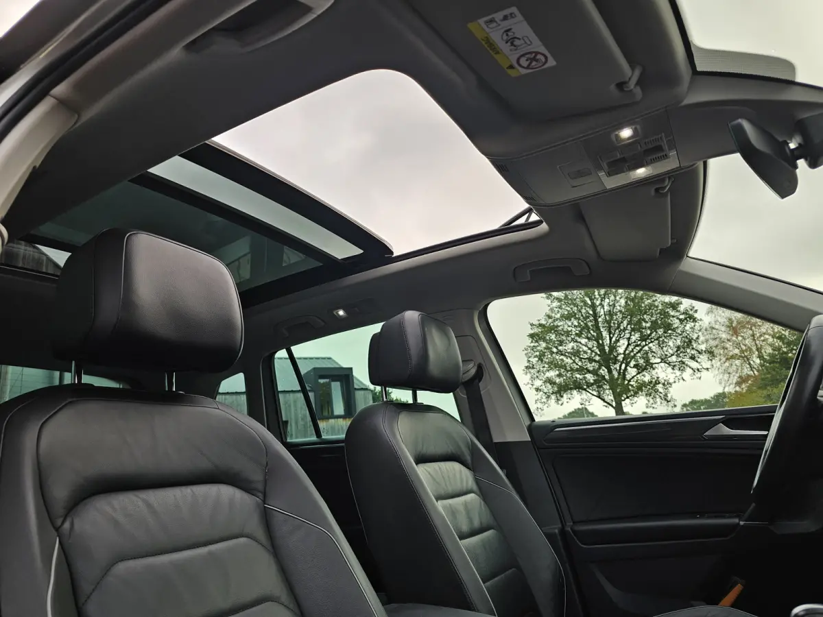 1.4 TSI 4MOTION Highline | Pano | Trekhaak | LED | Stoelverwarming | Leder | Elek. stoelen | Virtual | Keyless |