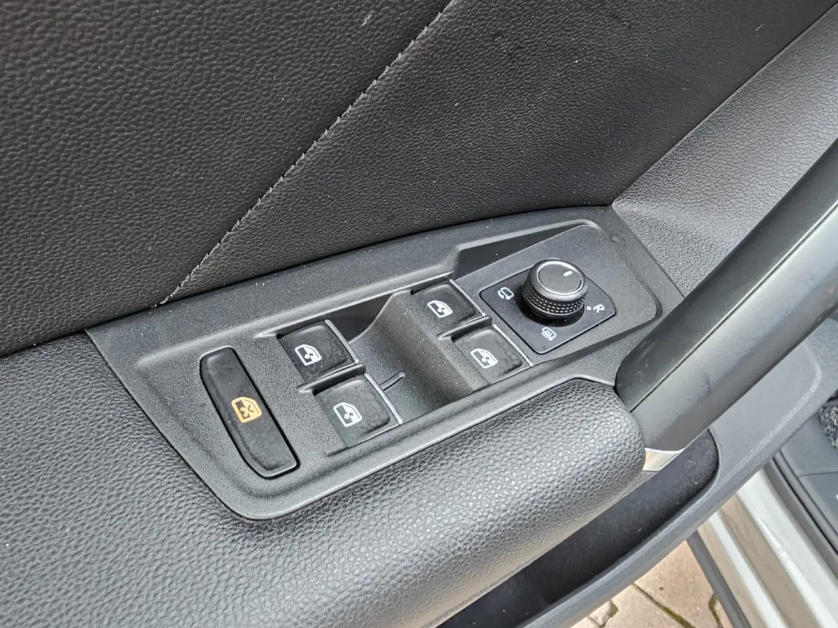 1.4 TSI 4MOTION Highline | Pano | Trekhaak | LED | Stoelverwarming | Leder | Elek. stoelen | Virtual | Keyless |