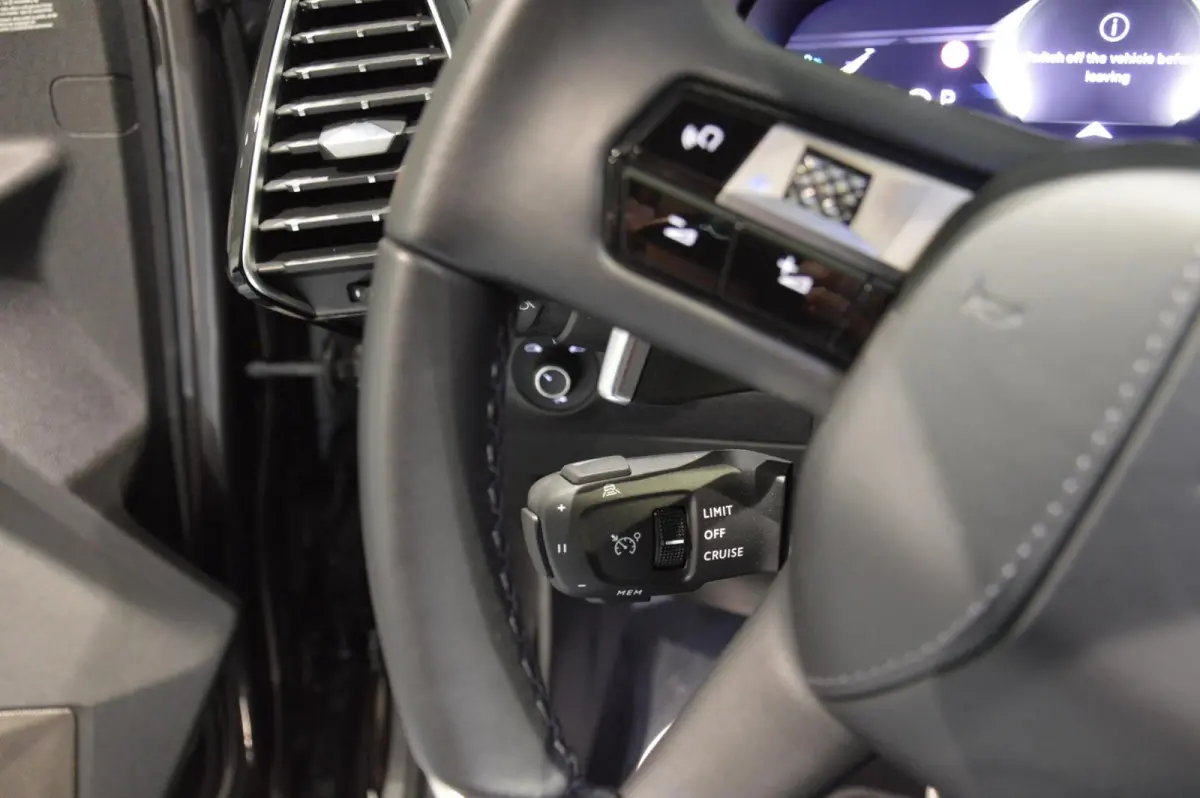 1.6 PHEV 300 4x4 Etoile 300 PK! - ALL WHEEL DRIVE - STOELVERWARMING