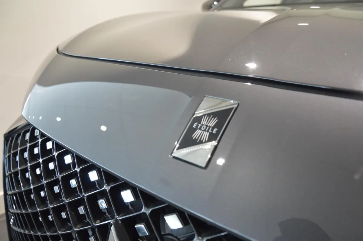 1.6 PHEV 300 4x4 Etoile 300 PK! - ALL WHEEL DRIVE - STOELVERWARMING