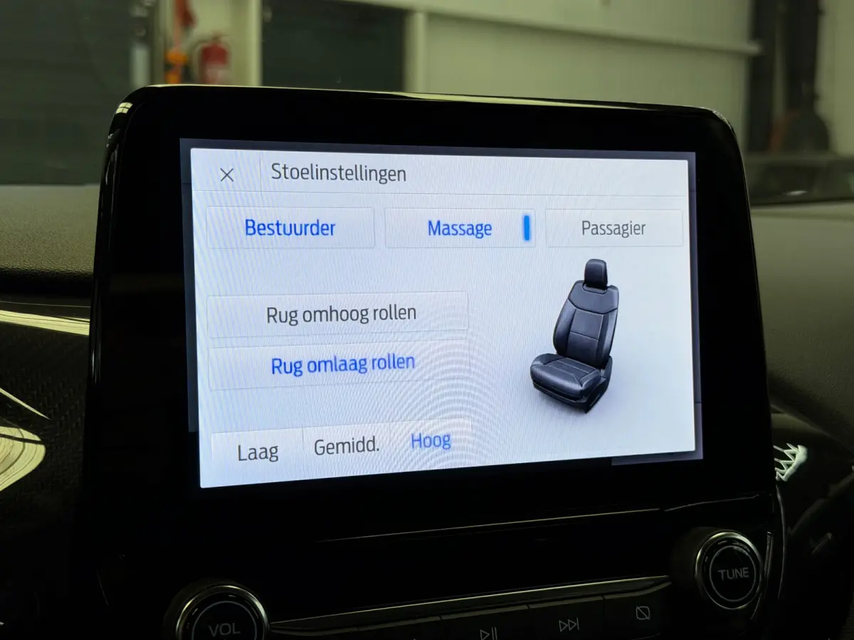 1.0 EcoBoost Titanium CarPlay Massage