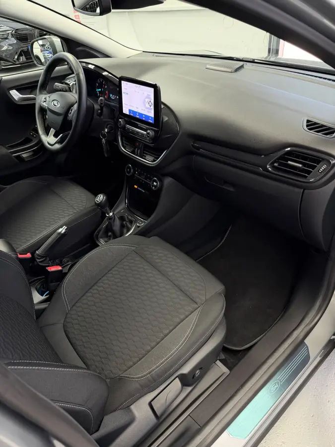 1.0 EcoBoost Titanium CarPlay Massage