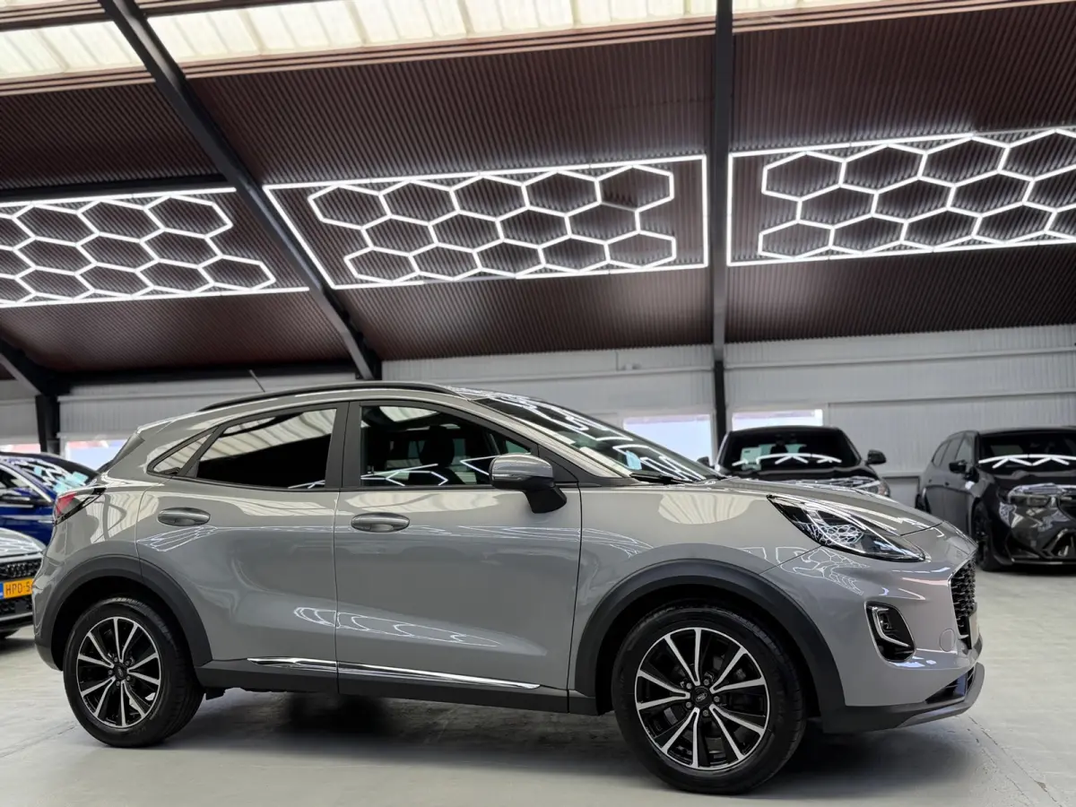1.0 EcoBoost Titanium CarPlay Massage