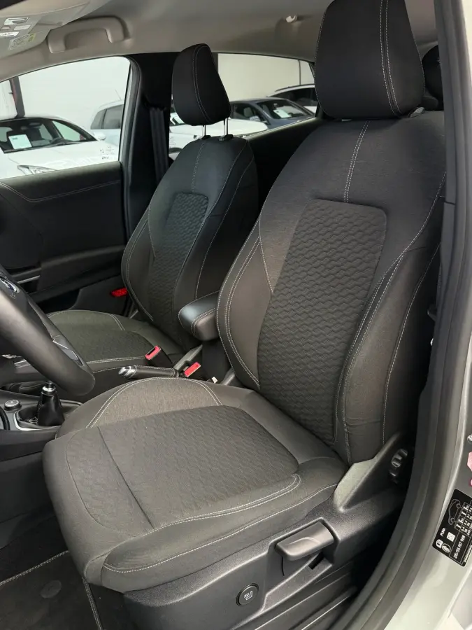 1.0 EcoBoost Titanium CarPlay Massage