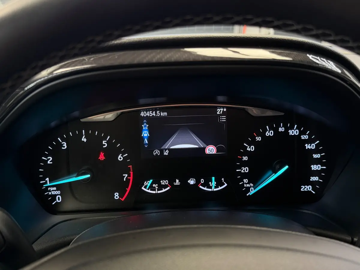 1.0 EcoBoost Titanium CarPlay Massage