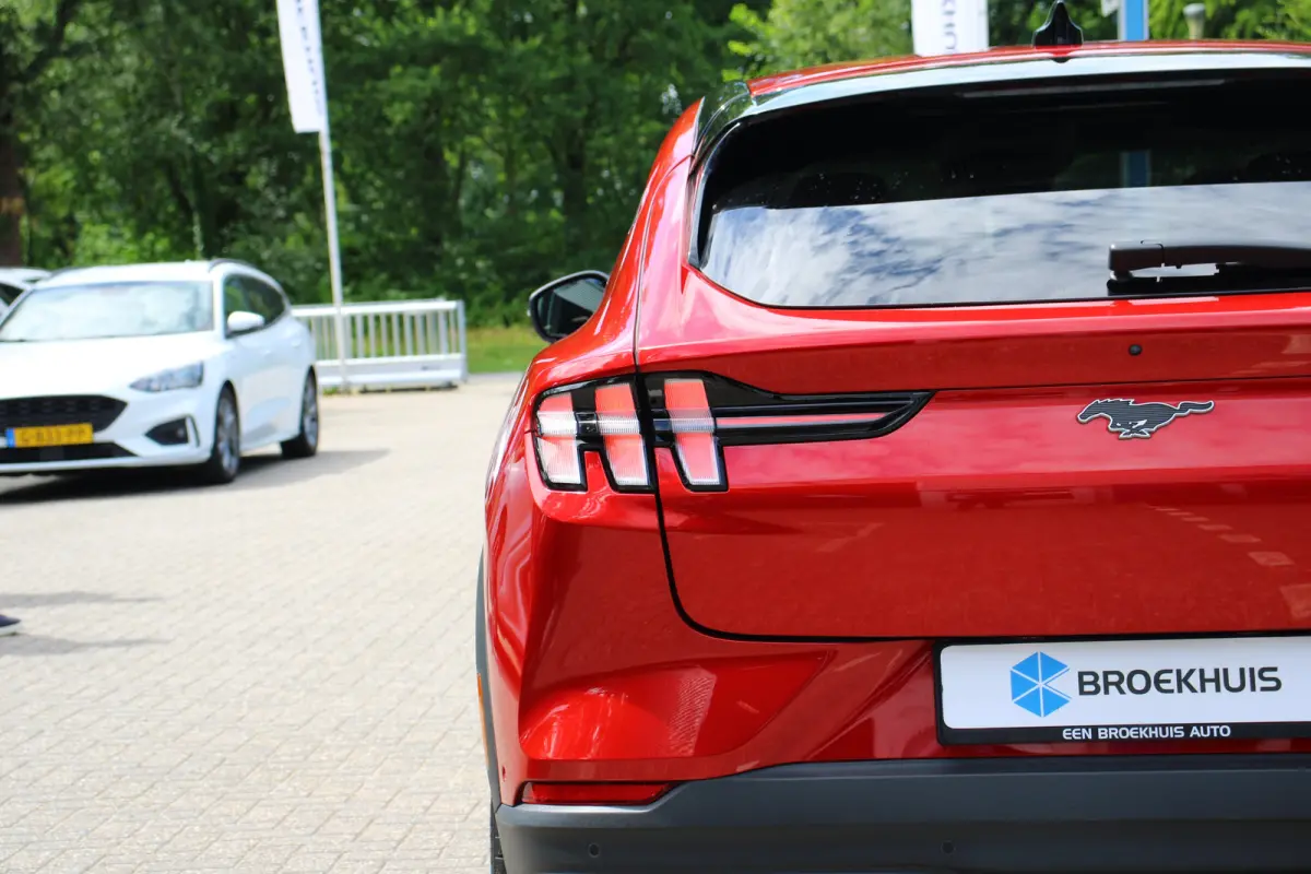 76 kWh | DEALER OH! | ADAPTIVE CRUISE | 360° CAMERA | DODE HOEK | LED | ELEKTR STOEL | LEDER | LANE ASSIST | PARK SENS V+A
