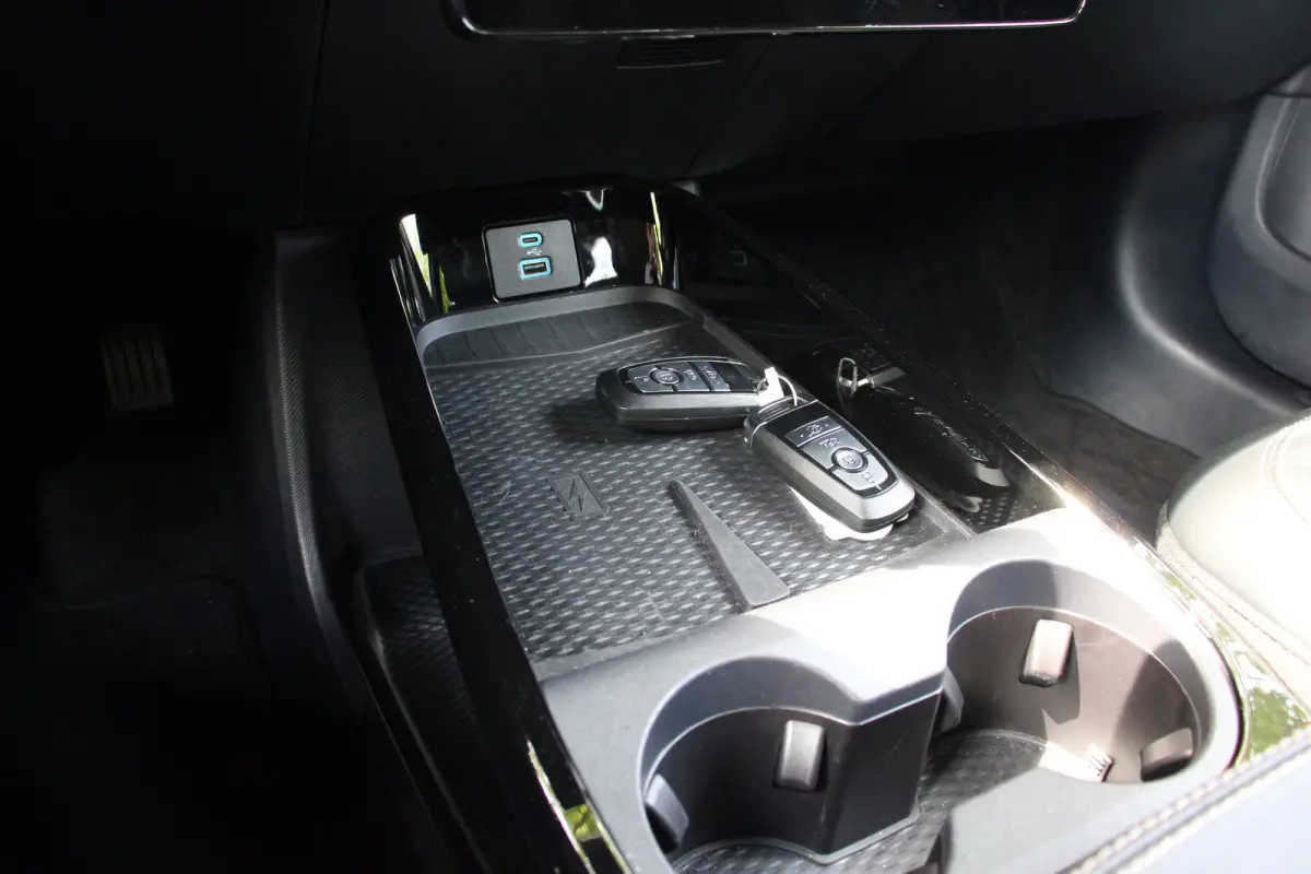 76 kWh | DEALER OH! | ADAPTIVE CRUISE | 360° CAMERA | DODE HOEK | LED | ELEKTR STOEL | LEDER | LANE ASSIST | PARK SENS V+A