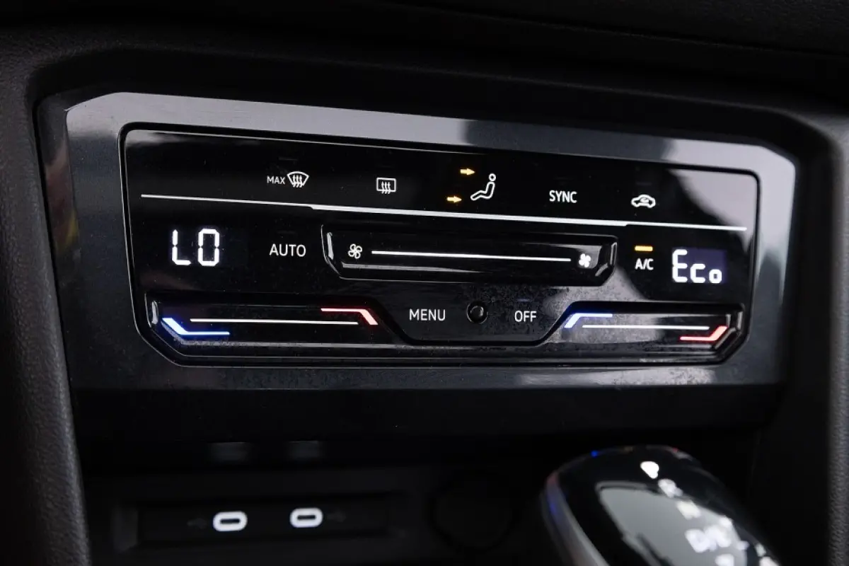 1.4 TSI eHybrid R-Line Business+ | PANORAMADAK | Full LED | CAMERA | PHEV | Plug-in hybrid | SOH 93,87%