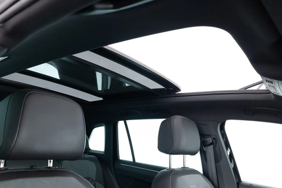 1.4 TSI eHybrid R-Line Business+ | PANORAMADAK | Full LED | CAMERA | PHEV | Plug-in hybrid | SOH 93,87%