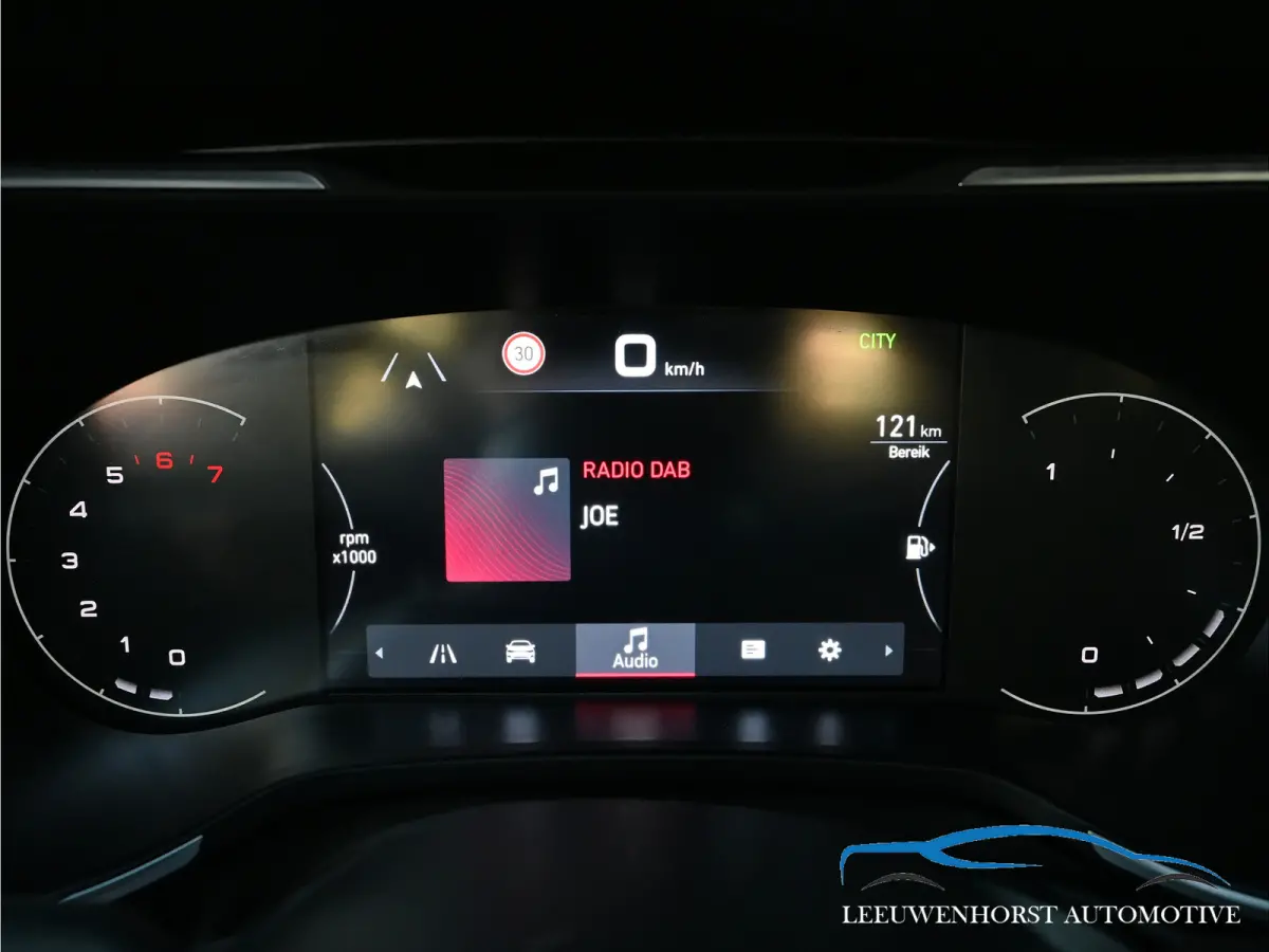 1.0 City Sport, Apple, 2 x PDC, camera, LED, Clima, Cruise nl-dealerauto