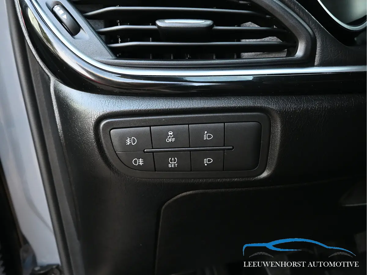 1.0 City Sport, Apple, 2 x PDC, camera, LED, Clima, Cruise nl-dealerauto