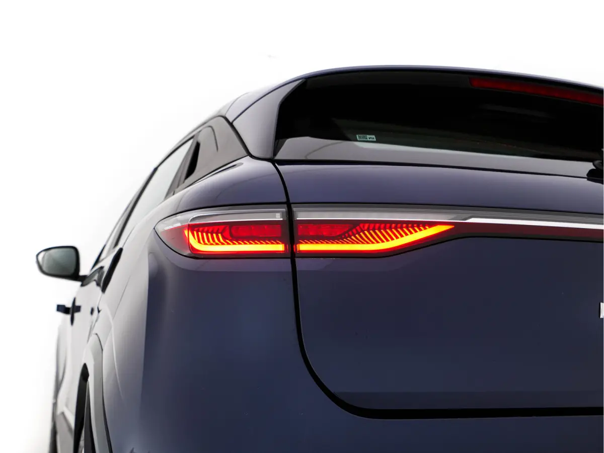 EV60 Optimum Charge Evolution [3-Fase-22kW] {SoH-91%} (INCL-BTW) Aut. *HEATPUMP | FULL-LED | CAMERA | LANE-ASSIST | KEYLESS | NAVI-FULLMAP | CARPLAY | COMFORTSEATS | DIGI-COCKPIT | ECC | PDC