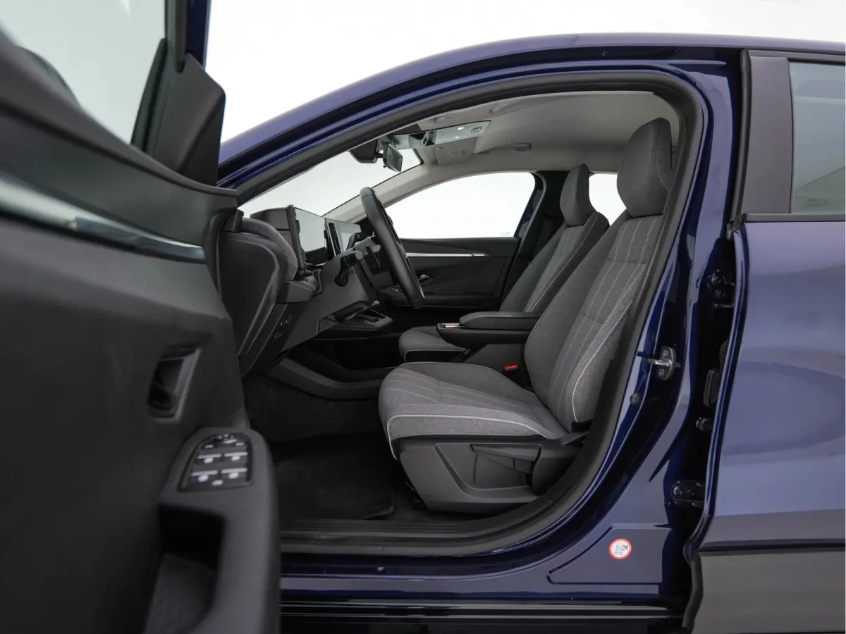 EV60 Optimum Charge Evolution [3-Fase-22kW] {SoH-91%} (INCL-BTW) Aut. *HEATPUMP | FULL-LED | CAMERA | LANE-ASSIST | KEYLESS | NAVI-FULLMAP | CARPLAY | COMFORTSEATS | DIGI-COCKPIT | ECC | PDC