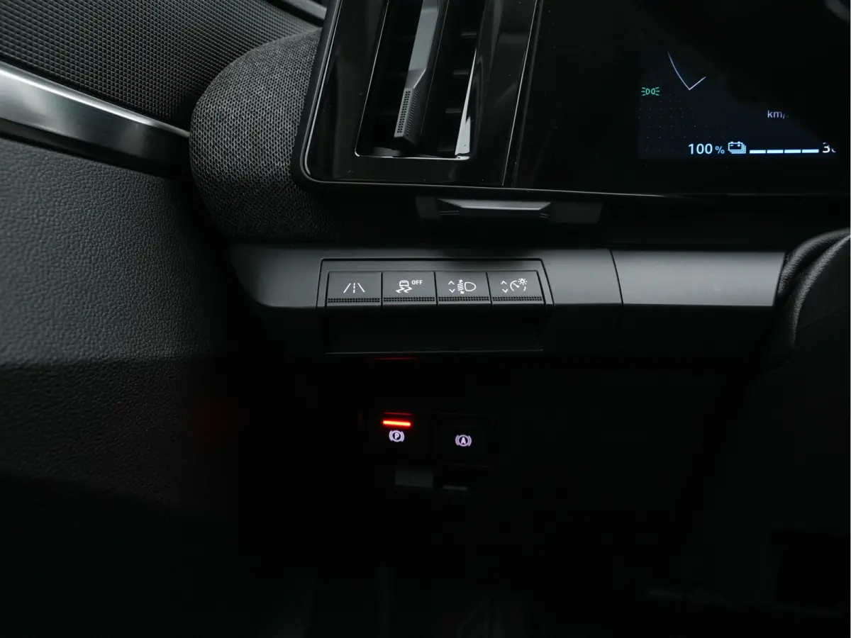 EV60 Optimum Charge Evolution [3-Fase-22kW] {SoH-91%} (INCL-BTW) Aut. *HEATPUMP | FULL-LED | CAMERA | LANE-ASSIST | KEYLESS | NAVI-FULLMAP | CARPLAY | COMFORTSEATS | DIGI-COCKPIT | ECC | PDC