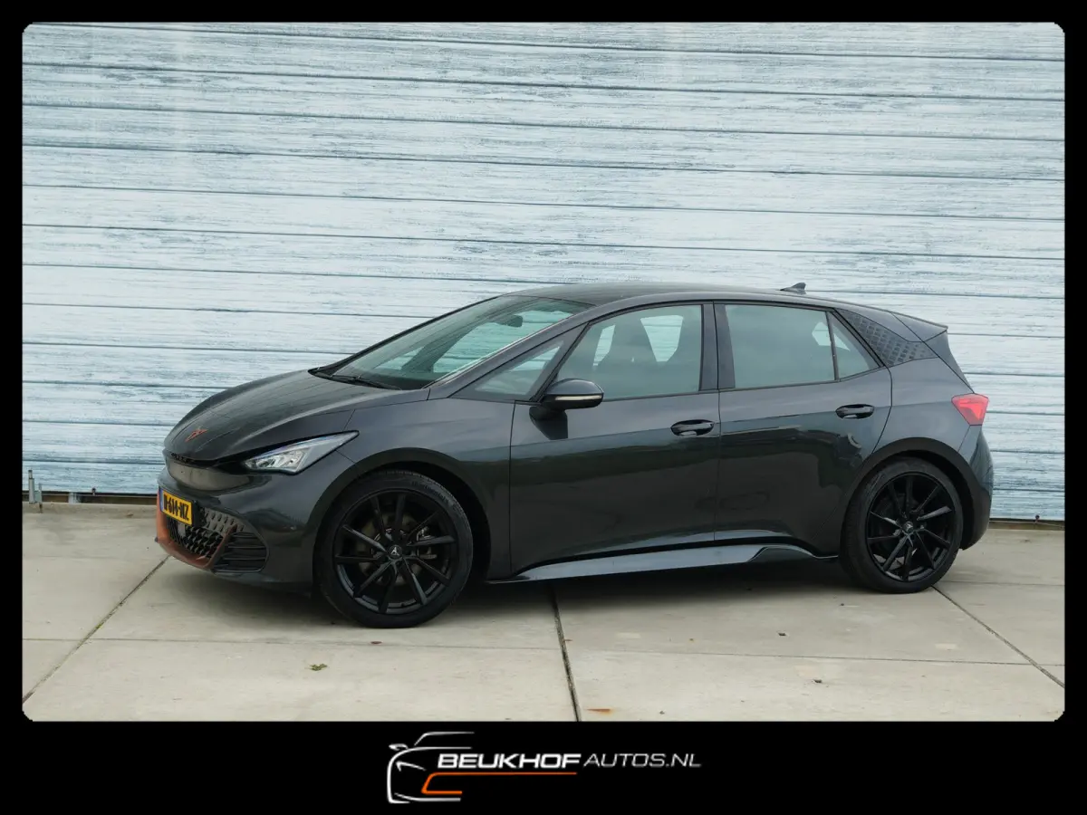 Business One 62 kWh Carplay 20'' Velgen Soh92%