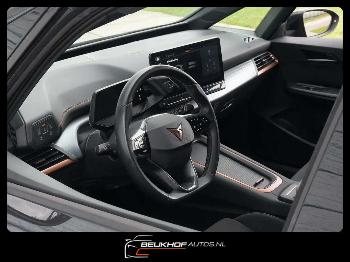 Business One 62 kWh Carplay 20'' Velgen Soh92%