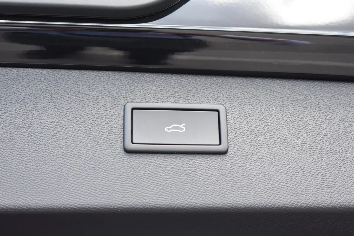 1.5 TSI e-Hybrid 204PK PHEV | Achteruitrijcamera | ACC | Elektrische achterklep | Verwarmd stuurwiel | Afneembare trekhaak | CUPRA FABRIEKSGARANTIE | NIEUWE AUTO