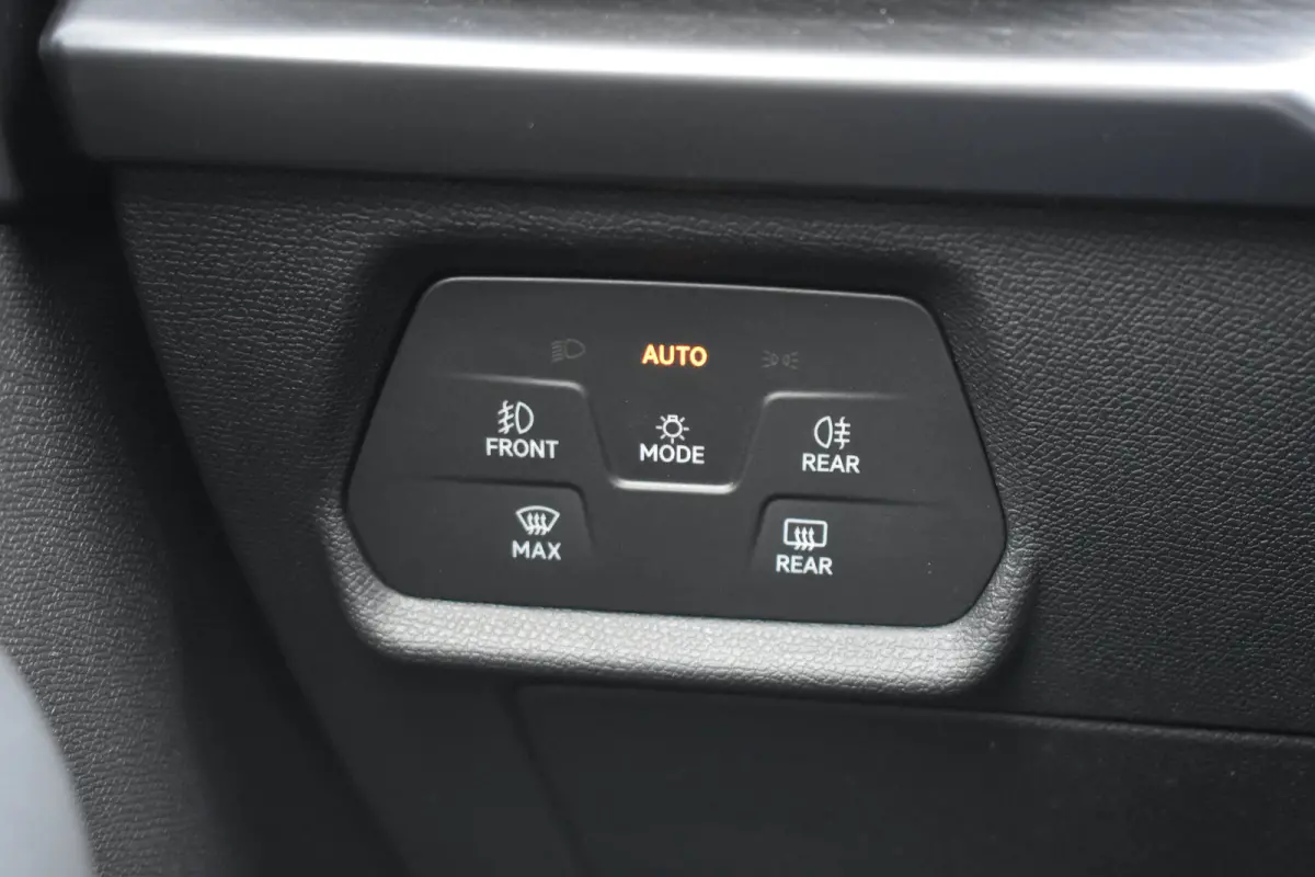 1.5 TSI e-Hybrid 204PK PHEV | Achteruitrijcamera | ACC | Elektrische achterklep | Verwarmd stuurwiel | Afneembare trekhaak | CUPRA FABRIEKSGARANTIE | NIEUWE AUTO