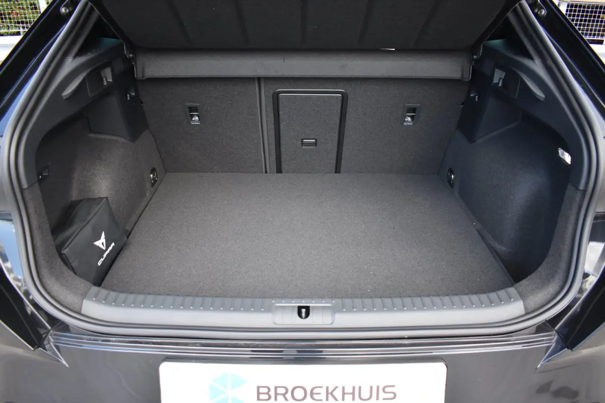 1.5 TSI e-Hybrid 204PK PHEV | Achteruitrijcamera | ACC | Elektrische achterklep | Verwarmd stuurwiel | Afneembare trekhaak | CUPRA FABRIEKSGARANTIE | NIEUWE AUTO