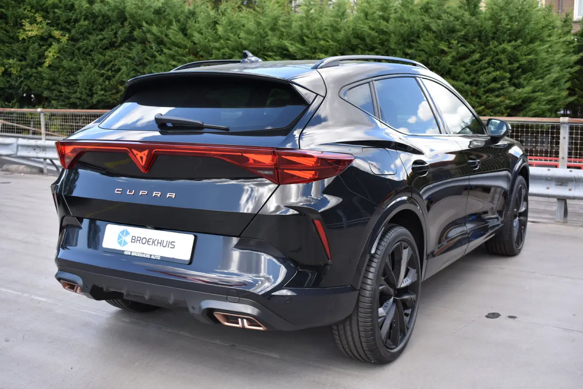1.5 TSI e-Hybrid 204PK PHEV | Achteruitrijcamera | ACC | Elektrische achterklep | Verwarmd stuurwiel | Afneembare trekhaak | CUPRA FABRIEKSGARANTIE | NIEUWE AUTO