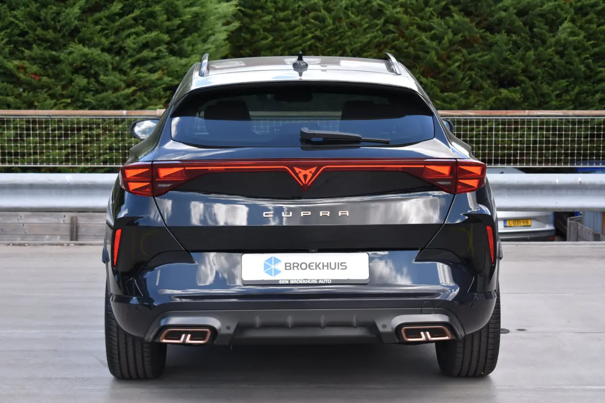 1.5 TSI e-Hybrid 204PK PHEV | Achteruitrijcamera | ACC | Elektrische achterklep | Verwarmd stuurwiel | Afneembare trekhaak | CUPRA FABRIEKSGARANTIE | NIEUWE AUTO