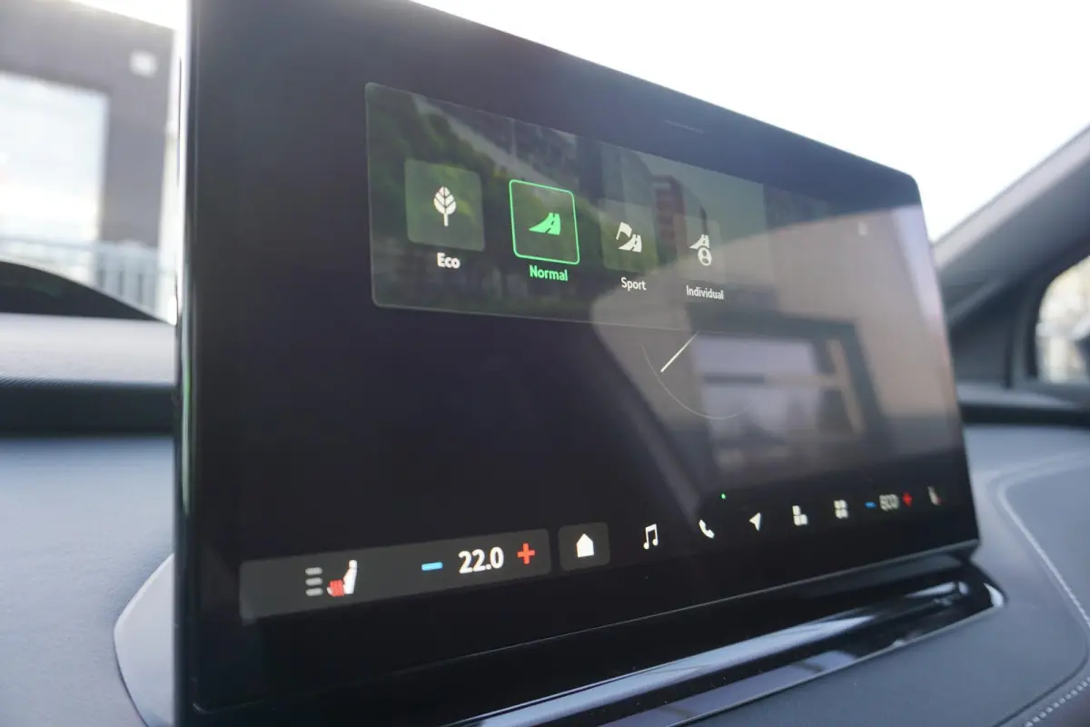 85 286pk Sportline | Business Upgrade Advanced | Panoramadak | Warmtepomp | Trekhaak