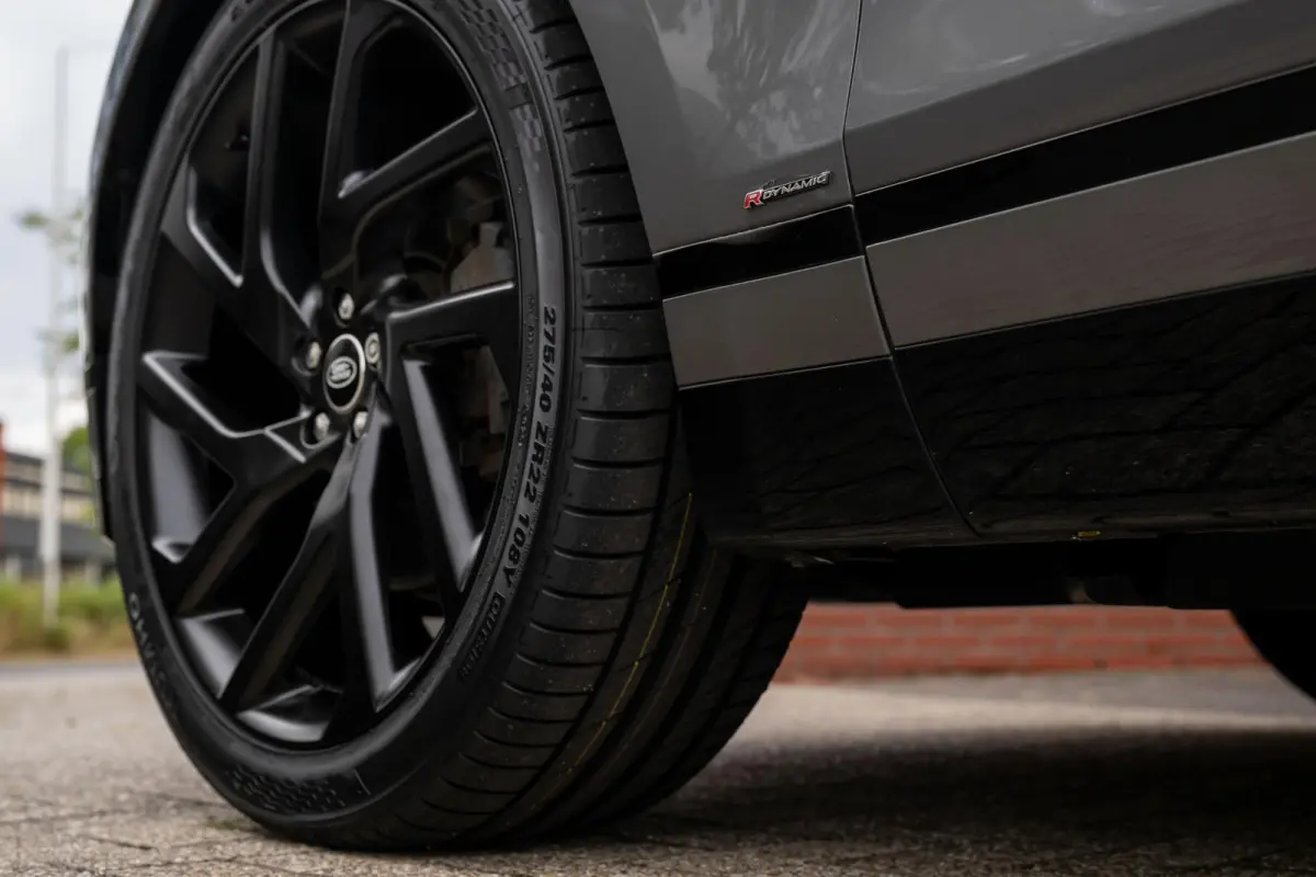 2.0 P300 Turbo AWD R-Dynamic SE ACC Stoelvent. HuD