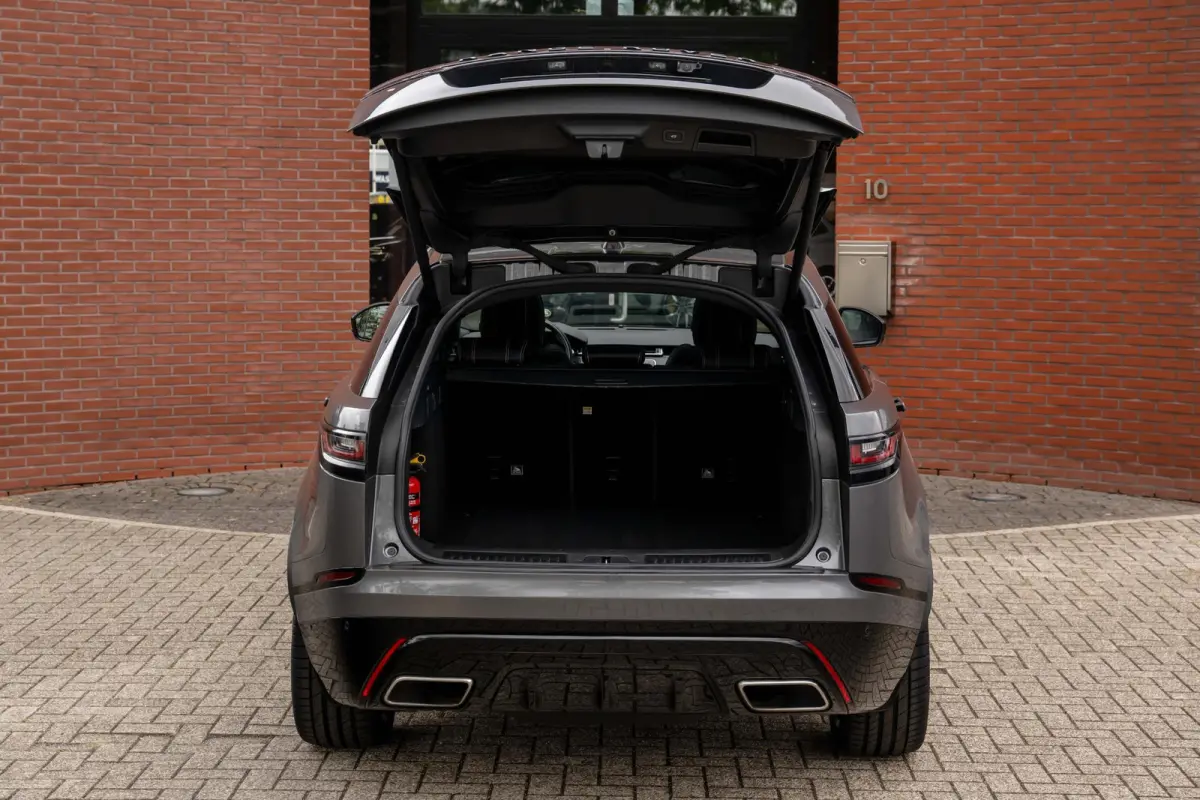 2.0 P300 Turbo AWD R-Dynamic SE ACC Stoelvent. HuD