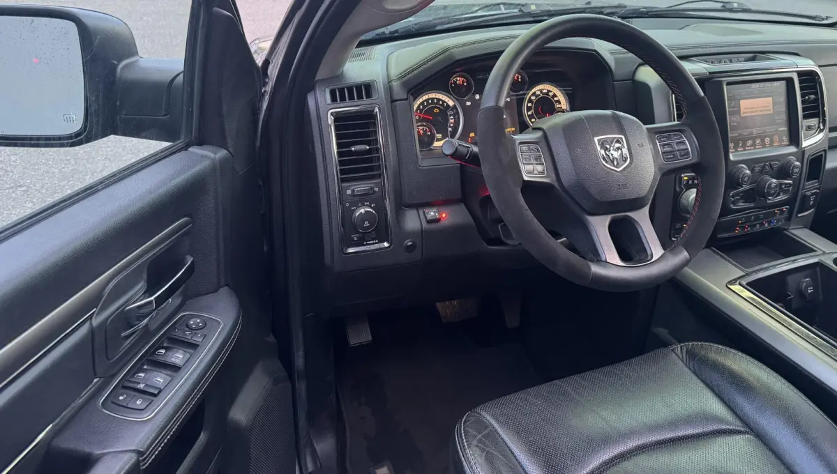 1500 5.7 V8 Quad Cab 6'4 / NIEUWE MOTOR  / SPORT / 4X4 / NAP /PRINS LPG / 200L TANK /