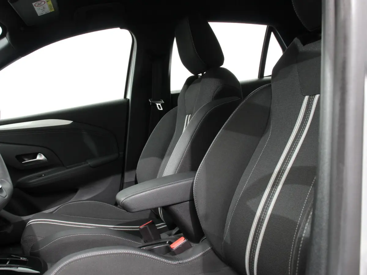 1.2 Turbo 100pk Automaat Hybrid GS-Line Navigatie Apple Carplay/Android Auto Digitale Cockpit Airco Cruise Control Lichtmetalen Velgen Dab