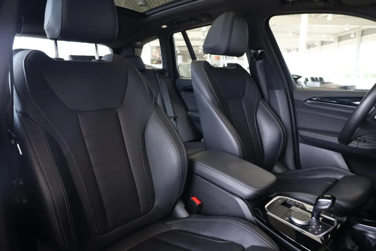 xDrive30e High Executive | M Sportpakket | SOH 93,3% | Panoramadak | Elektr. Trekhaak | Hi-Fi