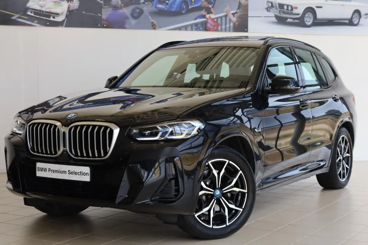 xDrive30e High Executive | M Sportpakket | SOH 93,3% | Panoramadak | Elektr. Trekhaak | Hi-Fi