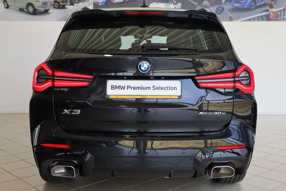 xDrive30e High Executive | M Sportpakket | SOH 93,3% | Panoramadak | Elektr. Trekhaak | Hi-Fi
