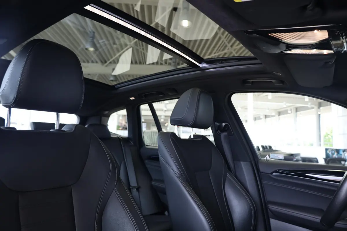 xDrive30e High Executive | M Sportpakket | SOH 93,3% | Panoramadak | Elektr. Trekhaak | Hi-Fi