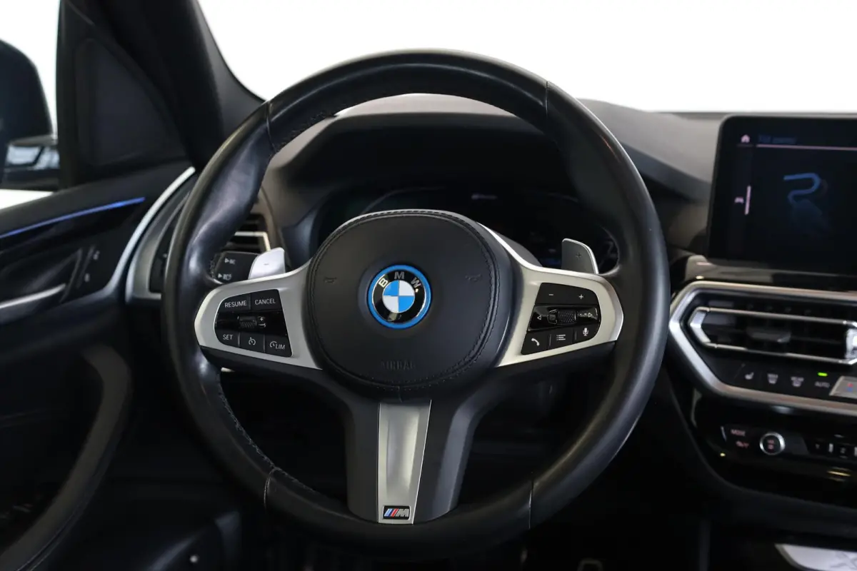 xDrive30e High Executive | M Sportpakket | SOH 93,3% | Panoramadak | Elektr. Trekhaak | Hi-Fi