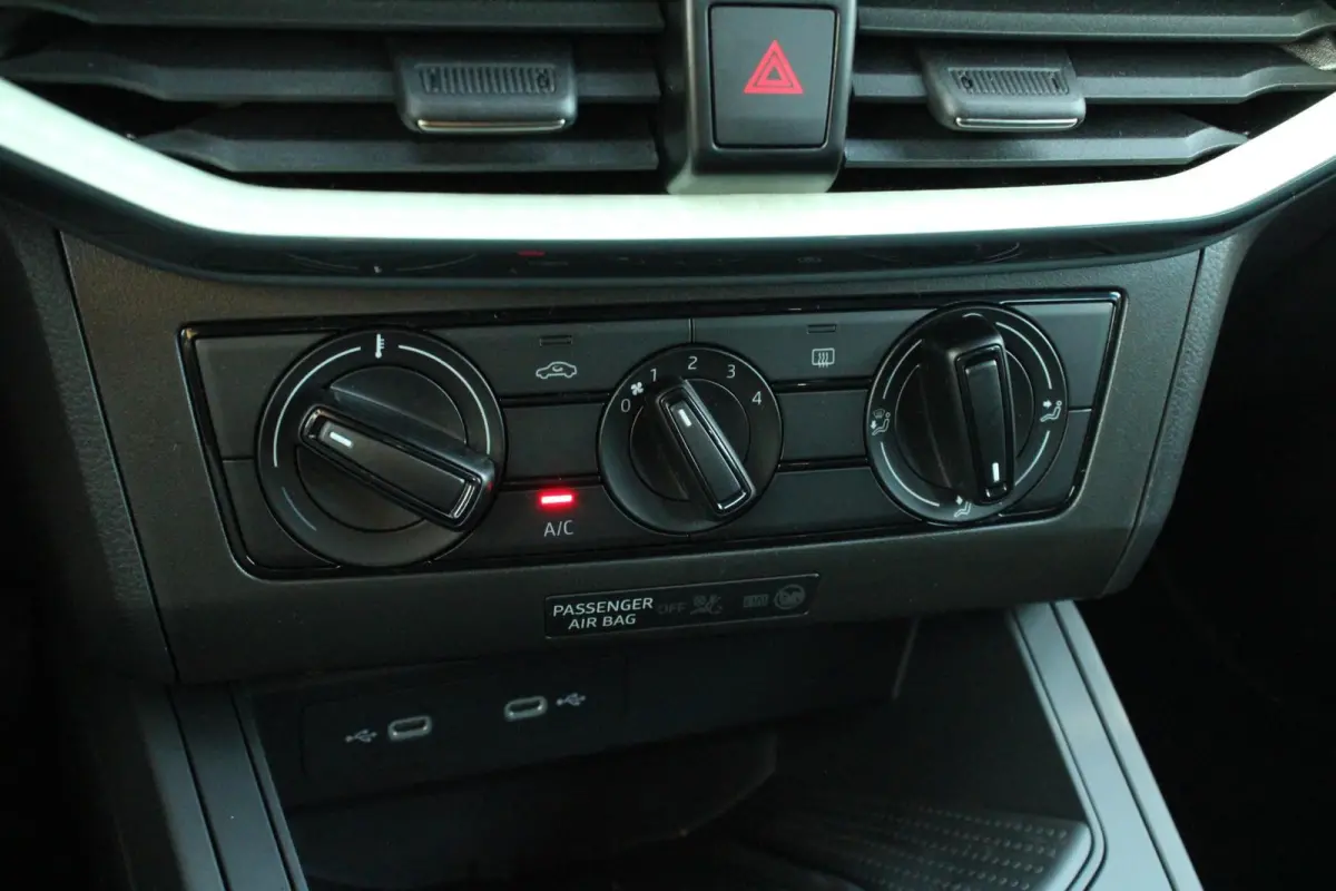 1.0 EcoTSI 95pk Style | Apple Carplay/Android Auto | 16" Velgen | Parkeersensoren