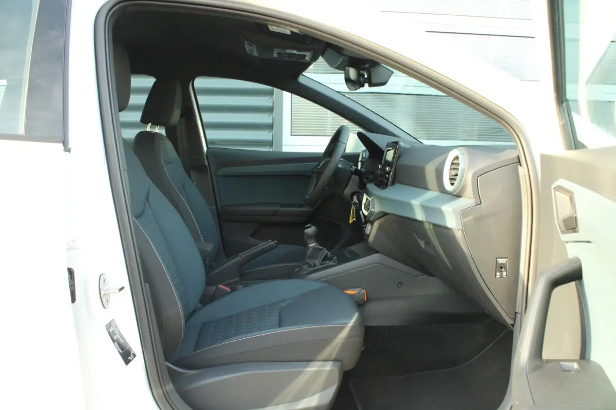 1.0 EcoTSI 95pk Style | Apple Carplay/Android Auto | 16" Velgen | Parkeersensoren
