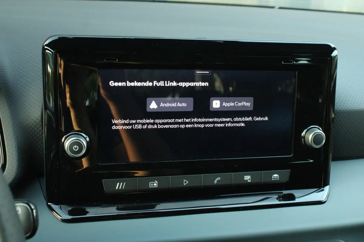 1.0 EcoTSI 95pk Style | Apple Carplay/Android Auto | 16" Velgen | Parkeersensoren