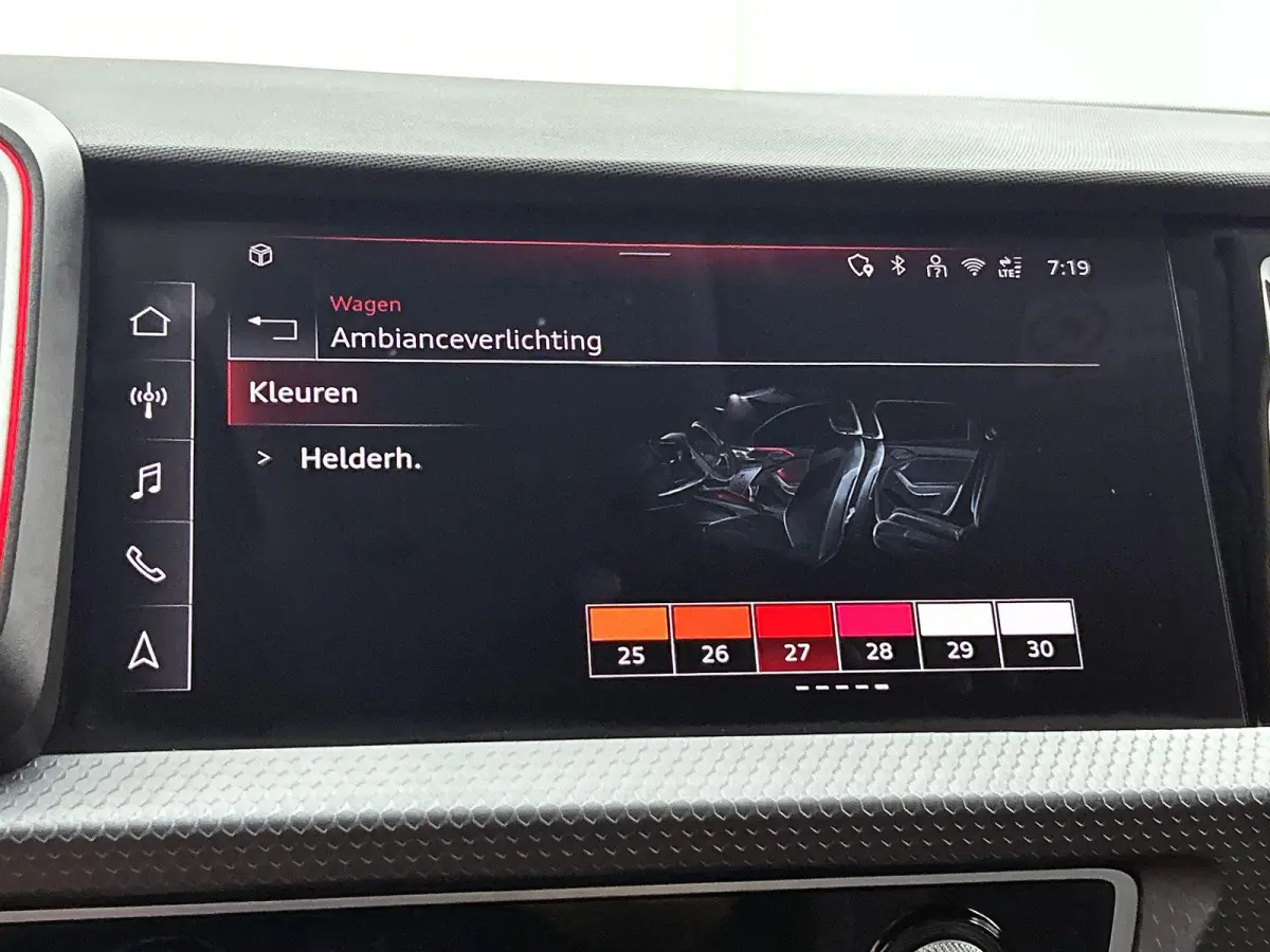30 TFSI S edition 116 PK | Automaat | Climate Control | Cruise Control | Achteruitrijcamera | Parkeersensoren | Sfeerverlichting | Digitale Cockpit | Privacy glas |